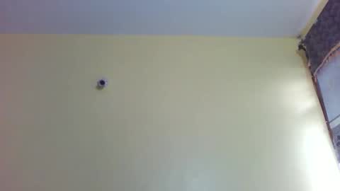 Snapshot of princessmiles2 chatting on October 21, 4:24 am phelly online show from October 21, 4:24 am