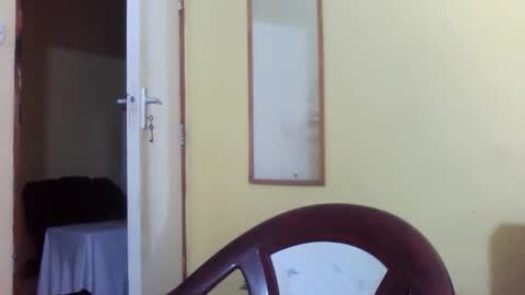 Snapshot of princessmiles2 chatting on November 9, 2:48 pm phelly online show from November 9, 2:48 pm