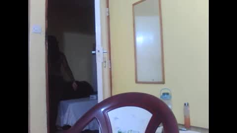 Snapshot of princessmiles2 chatting on December 2, 7:09 pm phelly online show from December 2, 7:09 pm