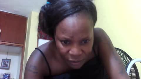 Snapshot of princessmiles2 chatting on February 22, 9:57 pm phelly online show from February 22, 9:57 pm