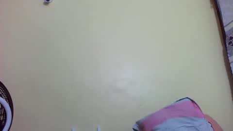 Snapshot of princessmiles2 chatting on March 17, 6:44 pm phelly online show from March 17, 6:44 pm