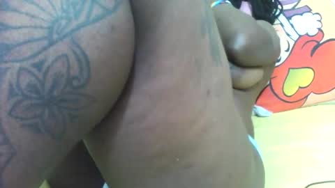 Snapshot of princessmiles2 chatting on March 18, 6:33 pm phelly online show from March 18, 6:33 pm