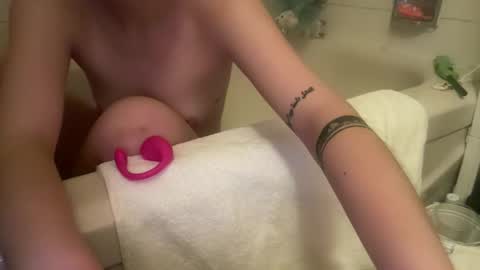 princessoftenis44 online show from December 1, 4:34 pm