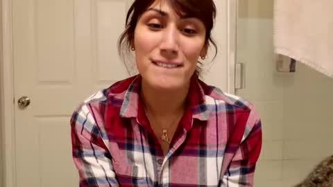 Snapshot of prinxessally chatting on February 7, 10:24 pm Prinxessally online show from February 7, 10:24 pm