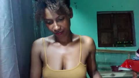 Snapshot of prisca66 chatting on June 18, 5:39 pm prisca66 online show from June 18, 5:39 pm