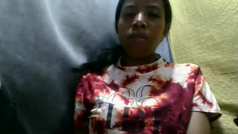 prisca880319 online show from April 24, 7:27 pm