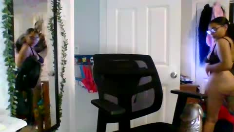 Snapshot of prissyymissyy chatting on October 24, 9:22 pm prissyymissyy online show from October 24, 9:22 pm