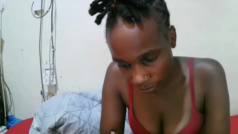 pritty_amber online show from April 16, 9:39 pm