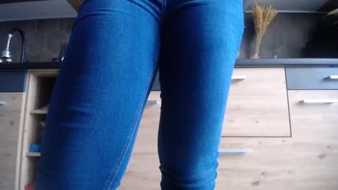 Snapshot of private_space chatting on February 6, 8:18 am Space online show from February 6, 8:18 am