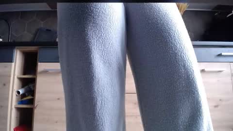 Snapshot of private_space chatting on February 17, 7:49 am Space online show from February 17, 7:49 am