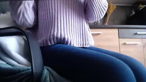 Snapshot of private_space chatting on February 25, 7:51 am Space online show from February 25, 7:51 am