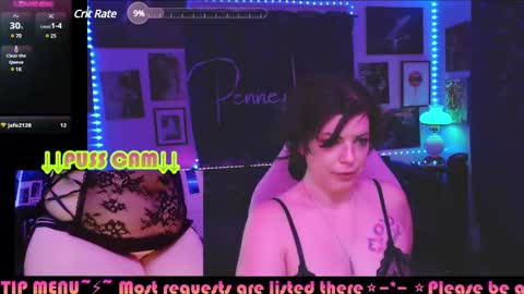 Snapshot of privatepenny213 chatting on December 12, 12:44 pm PenneyLayne online show from December 12, 12:44 pm