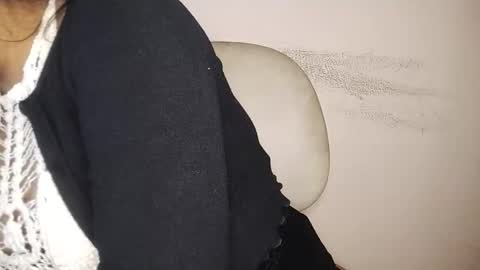 priyu_ online show from November 25, 9:53 am