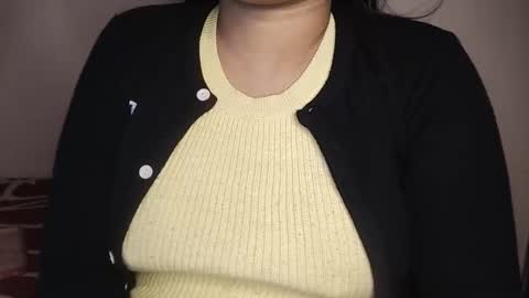 priyu_ online show from November 28, 11:13 am