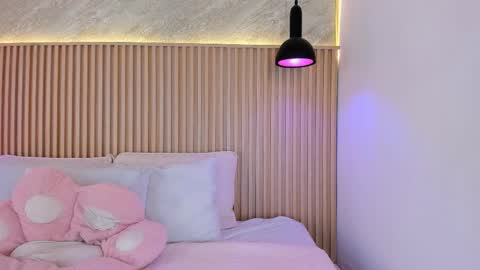 Profana Red online show from March 12, 1:50 pm