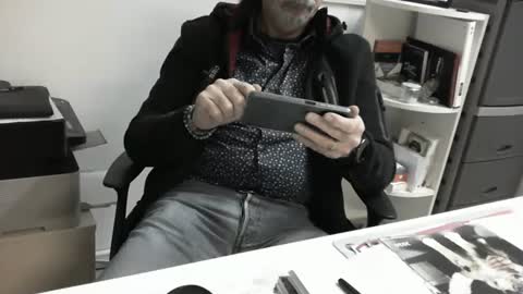 mature hairy guy online show from February 26, 5:50 pm