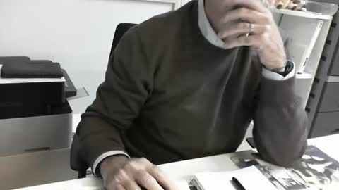 mature hairy guy online show from October 7, 3:20 pm