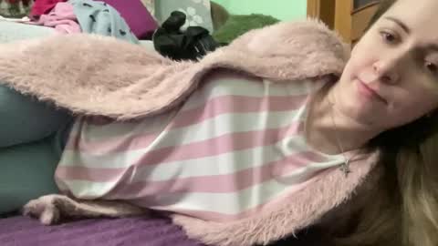 proud sweet 21 online show from October 18, 10:10 pm