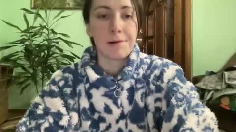 Snapshot of proud_sweet_21 chatting on February 12, 4:57 pm proud sweet 21 online show from February 12, 4:57 pm