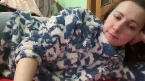 Snapshot of proud_sweet_21 chatting on February 13, 11:45 pm proud sweet 21 online show from February 13, 11:45 pm