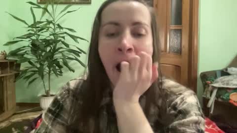 Snapshot of proud_sweet_21 chatting on February 20, 12:51 am proud sweet 21 online show from February 20, 12:51 am