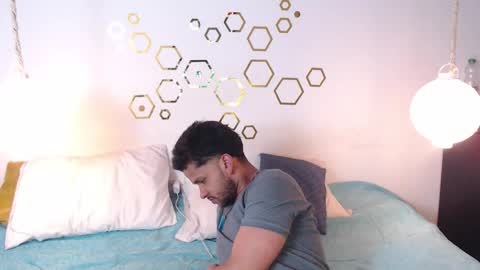 Adris  Juan online show from October 25, 1:57 am