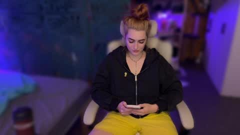 Queen of Pain online show from May 16, 7:56 pm