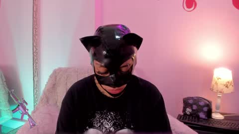 Snapshot of psychodoll_11 chatting on May 10, 1:49 pm psycodoll online show from May 10, 1:49 pm