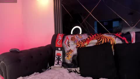 Snapshot of psychodoll_11 chatting on June 7, 3:43 am psycodoll online show from June 7, 3:43 am