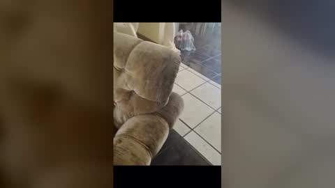 Snapshot of ptaslave chatting on February 8, 7:01 am PtaSlave online show from February 8, 7:01 am