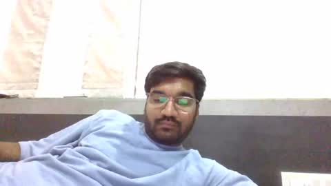 Snapshot of ptl1711 chatting on December 6, 10:05 am ptl1711 online show from December 6, 10:05 am