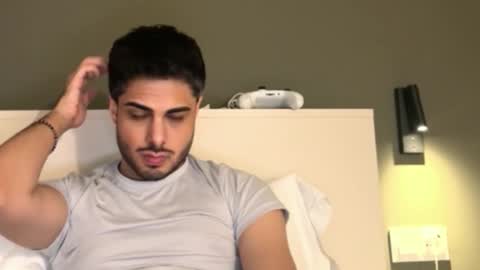 Snapshot of puffishere chatting on March 31, 11:27 pm puffishere online show from March 31, 11:27 pm