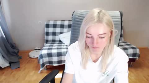 Polly online show from March 27, 6:30 am