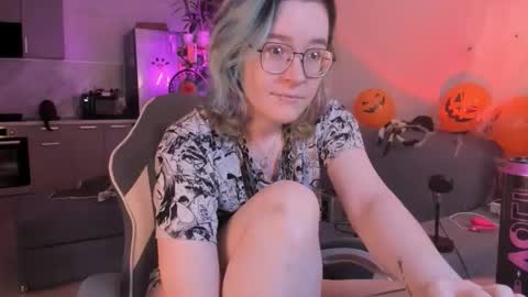 Alisa  lack of vitamin D  online show from October 28, 8:07 am