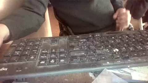 Snapshot of pup_y chatting on February 3, 9:36 am pup_y online show from February 3, 9:36 am