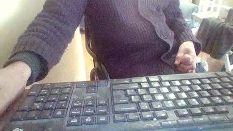 Snapshot of pup_y chatting on February 4, 10:43 am pup_y online show from February 4, 10:43 am