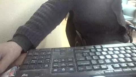 Snapshot of pup_y chatting on February 12, 6:47 pm pup_y online show from February 12, 6:47 pm