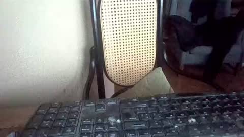 Snapshot of pup_y chatting on February 16, 4:25 pm pup_y online show from February 16, 4:25 pm