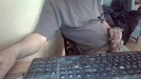 Snapshot of pup_y chatting on February 17, 2:57 pm pup_y online show from February 17, 2:57 pm