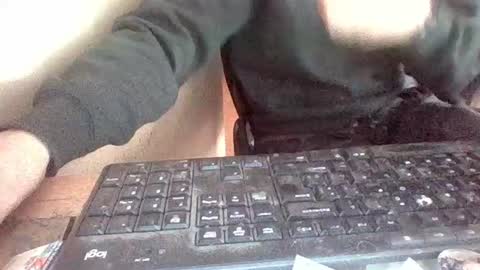 Snapshot of pup_y chatting on February 18, 4:47 pm pup_y online show from February 18, 4:47 pm