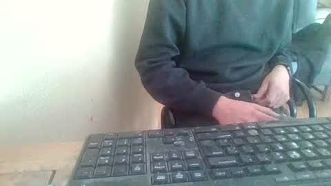 Snapshot of pup_y chatting on February 19, 8:43 am pup_y online show from February 19, 8:43 am