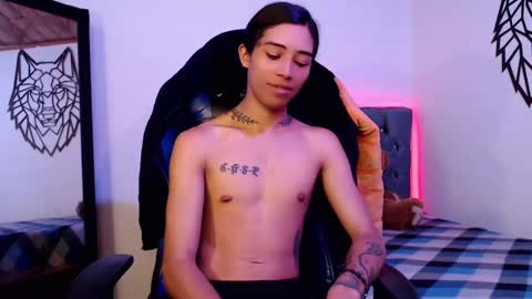 Snapshot of pupi_wolf chatting on March 4, 3:26 pm Cris online show from March 4, 3:26 pm