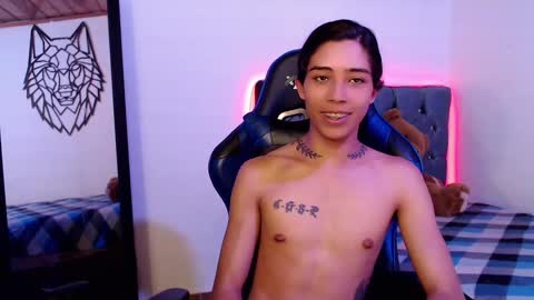 Snapshot of pupi_wolf chatting on March 4, 6:29 pm Cris online show from March 4, 6:29 pm