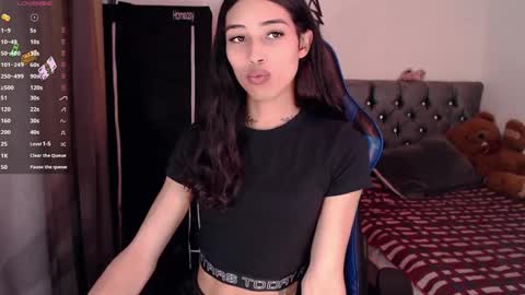 Snapshot of pupi_wolf chatting on September 25, 5:38 pm Cris online show from September 25, 5:38 pm