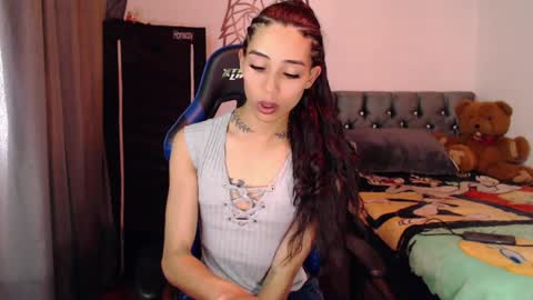 Snapshot of pupi_wolf chatting on October 9, 6:39 pm Cris online show from October 9, 6:39 pm