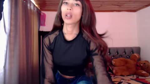 Snapshot of pupi_wolf chatting on October 17, 3:25 pm Cris online show from October 17, 3:25 pm