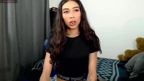 Snapshot of pupi_wolf chatting on January 12, 7:30 pm Cris online show from January 12, 7:30 pm