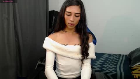 Snapshot of pupi_wolf chatting on February 19, 5:42 pm Cris online show from February 19, 5:42 pm