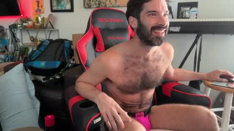 Pup Scritch online show from April 9, 3:39 pm