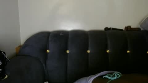 Essy online show from April 8, 11:27 pm